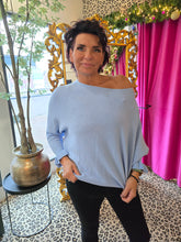 Ruffle top basic licht blauw